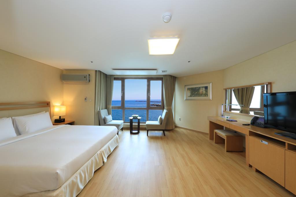 Ocean Suites Jeju Hotel Kamer foto